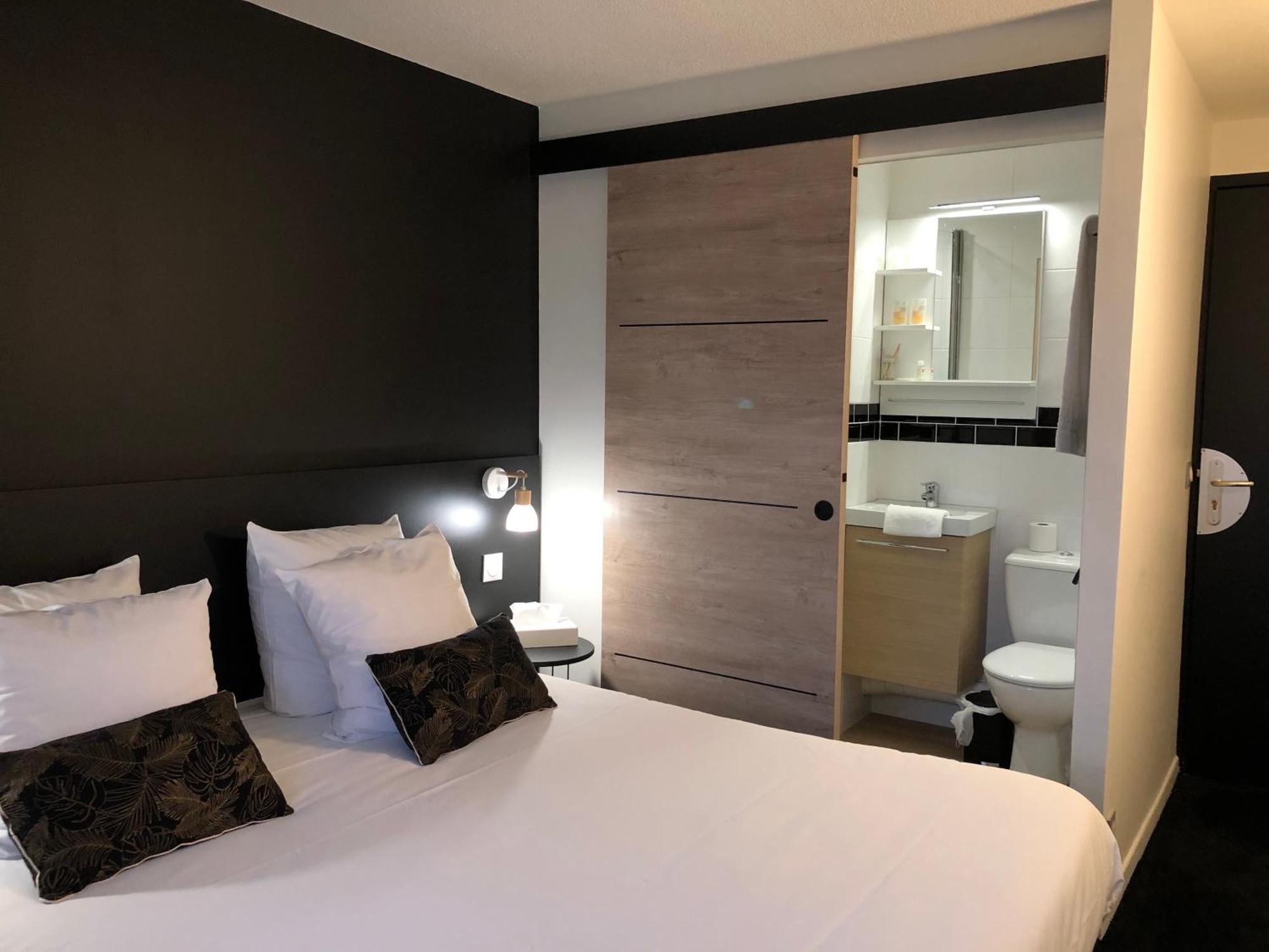 Hotel Le Pavillon De Saint-Lo - Anciennement Lunotel ภายนอก รูปภาพ